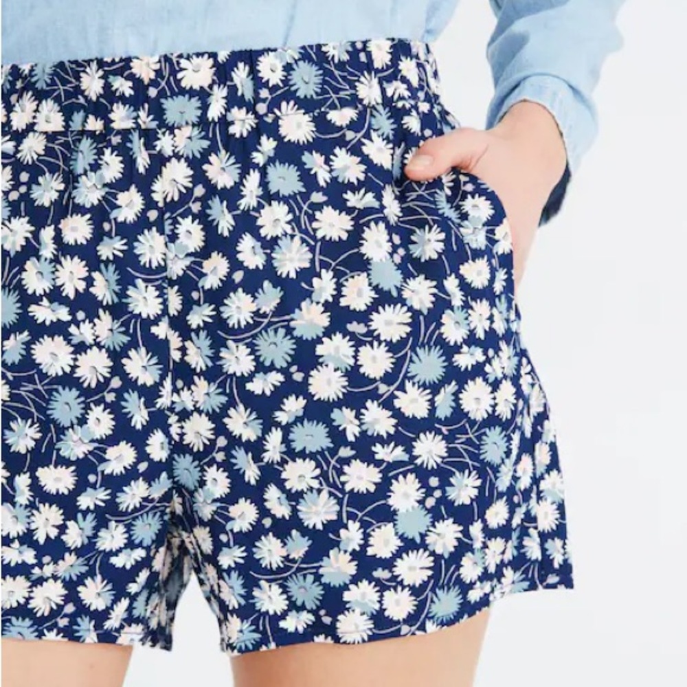Drapey Pull-On Shorts in French Floral